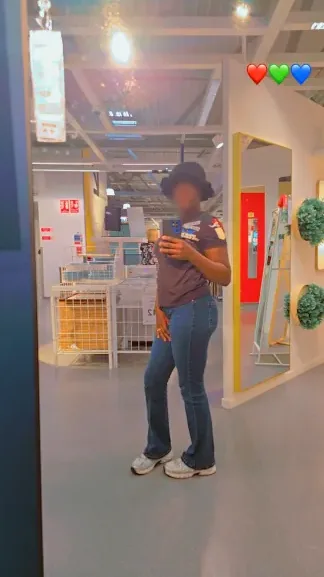 Clara, 29