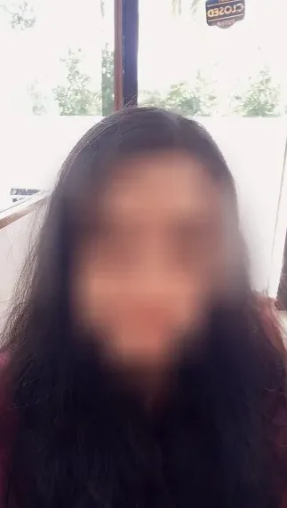 Ellie, 29