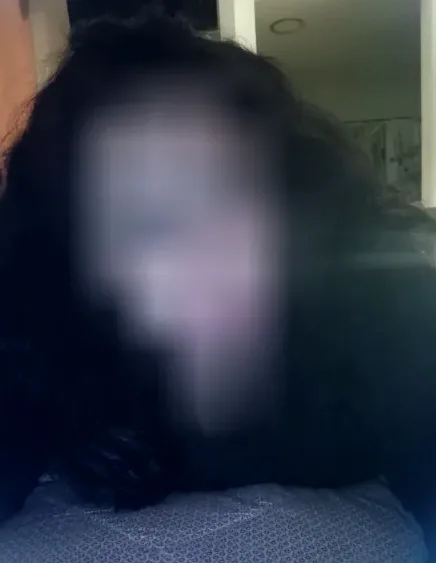 Julie, 39
