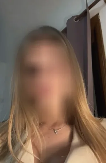 Karla, 22