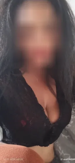Karoline, 36