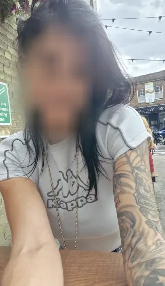 Signe, 39